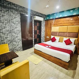 3* Couette-café Sky View Near Delhi Airport