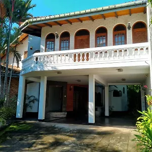 https://ceylon-travel-and-stay-lodge.negombohotels.net